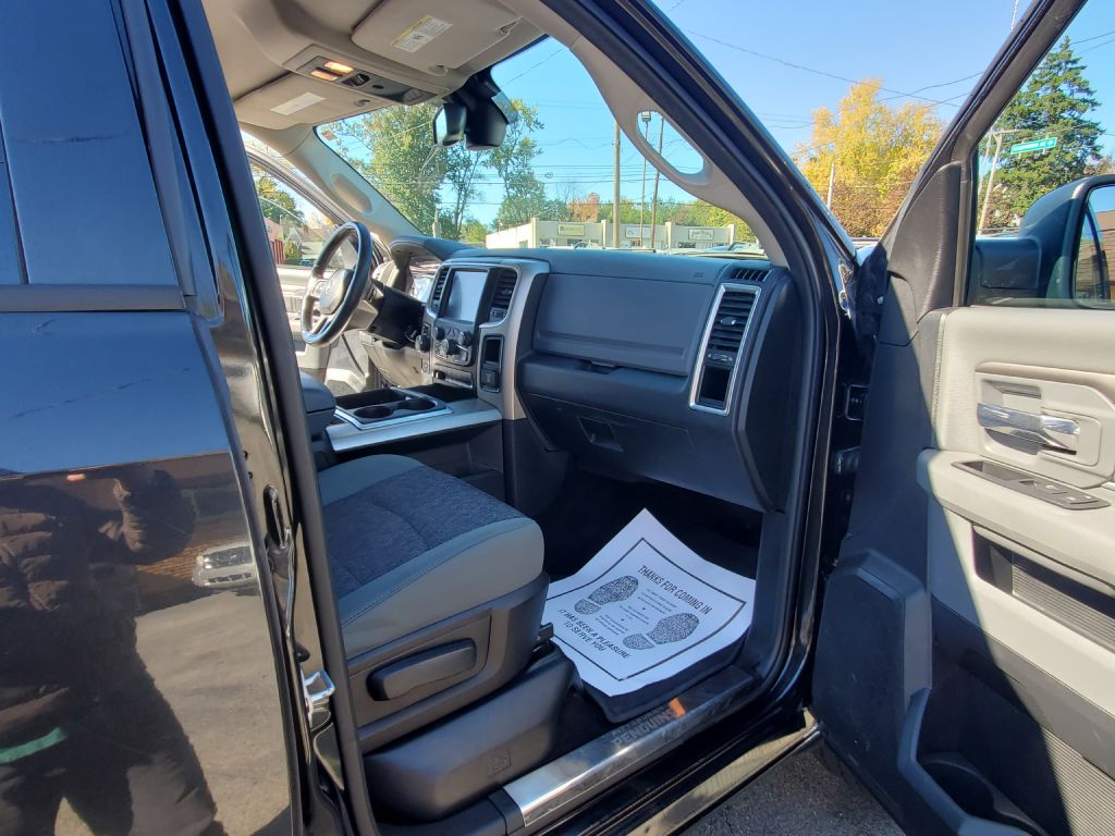 Photo 13 of this RAM 1500