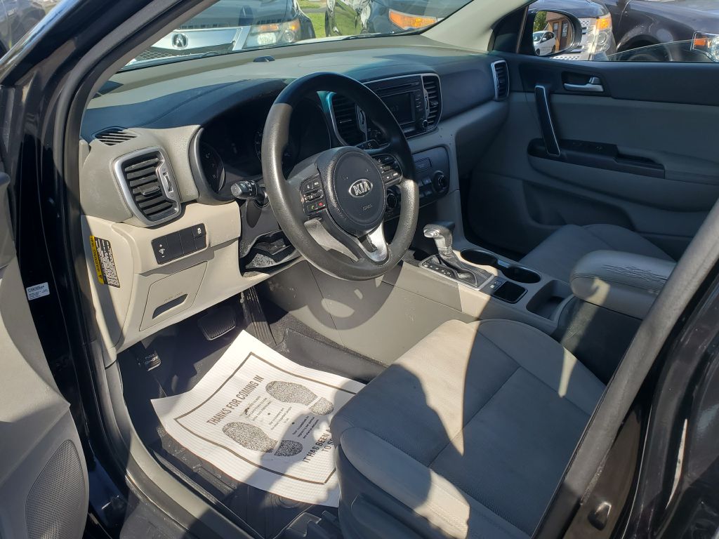 Photo 8 of this KIA SPORTAGE