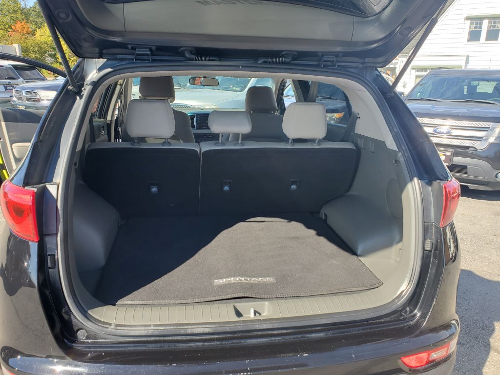 Photo 10 of this KIA SPORTAGE