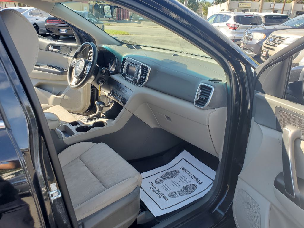 Photo 12 of this KIA SPORTAGE
