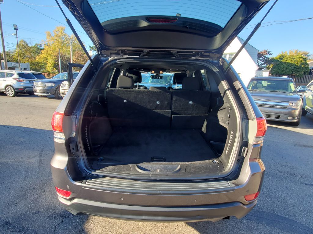 Photo 11 of this JEEP GRAND CHEROKEE
