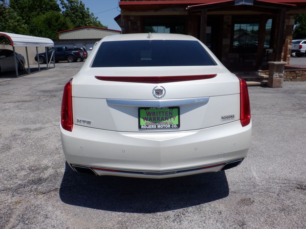 Photo 4 of this CADILLAC XTS