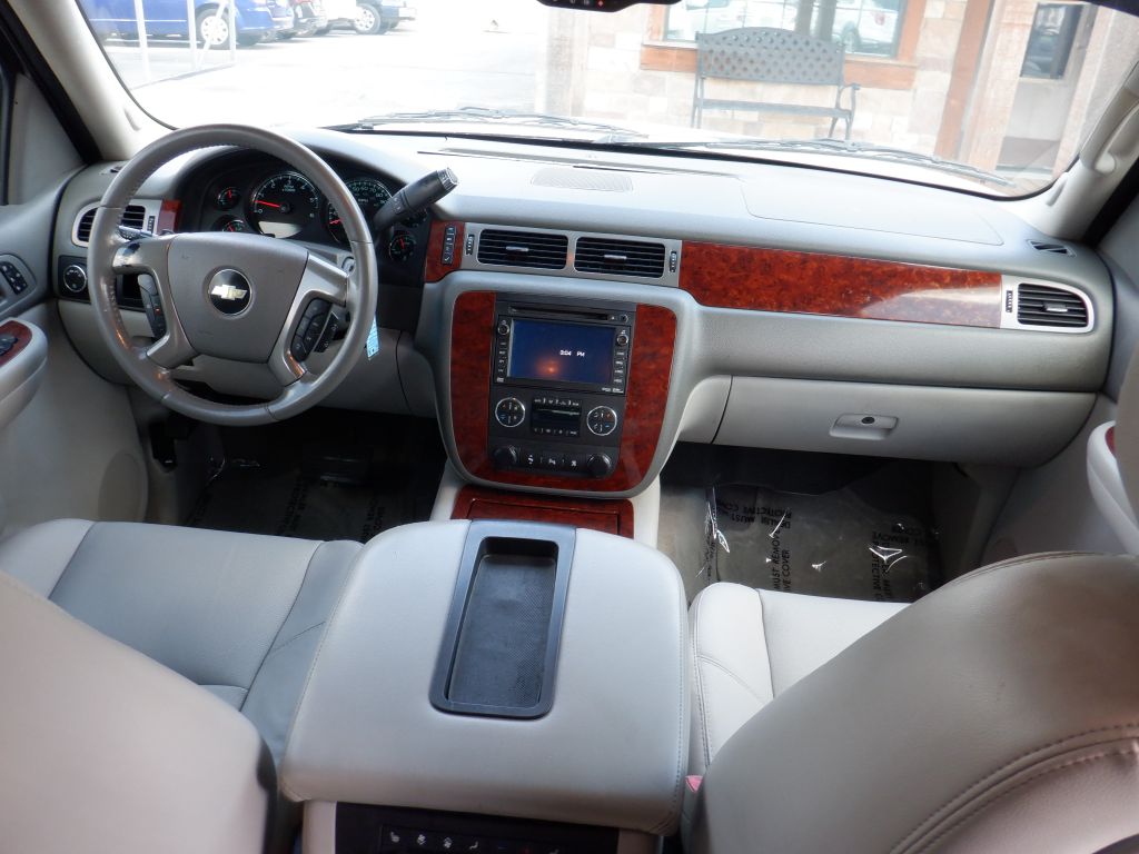 Photo 15 of this CHEVROLET SUBURBAN