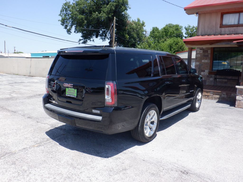 Photo 3 of this GMC YUKON XL