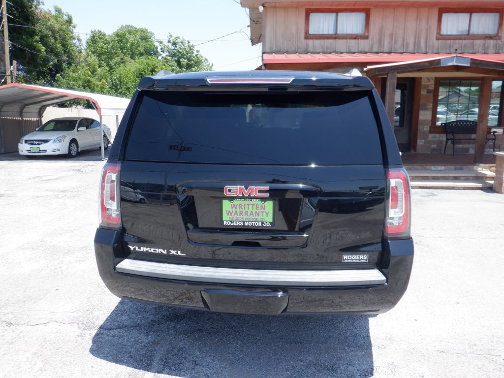 Photo 4 of this GMC YUKON XL