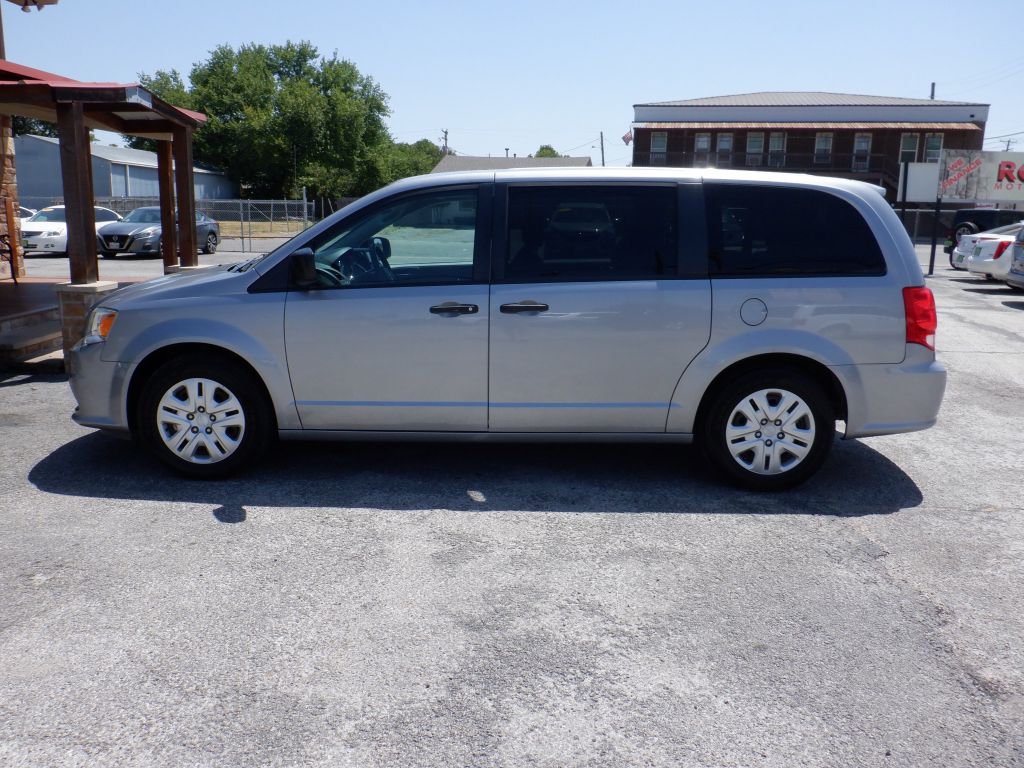 Photo 6 of this DODGE GRAND CARAVAN