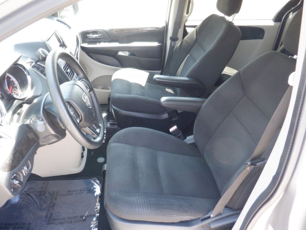 Photo 10 of this DODGE GRAND CARAVAN