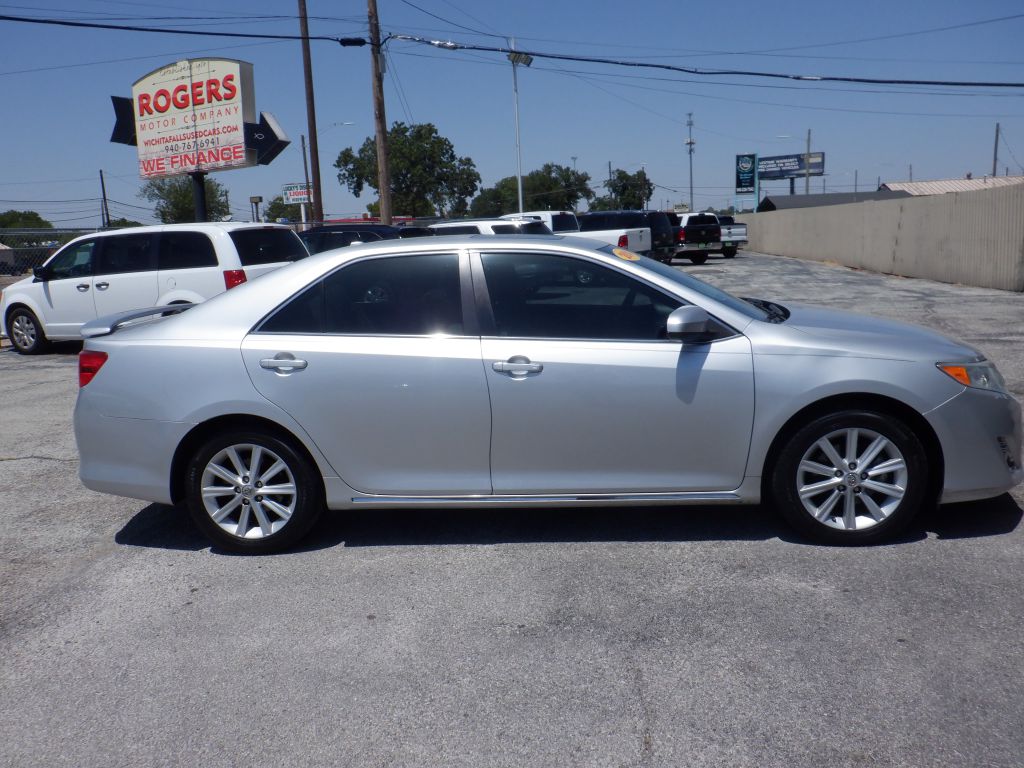 Photo 2 of this TOYOTA CAMRY