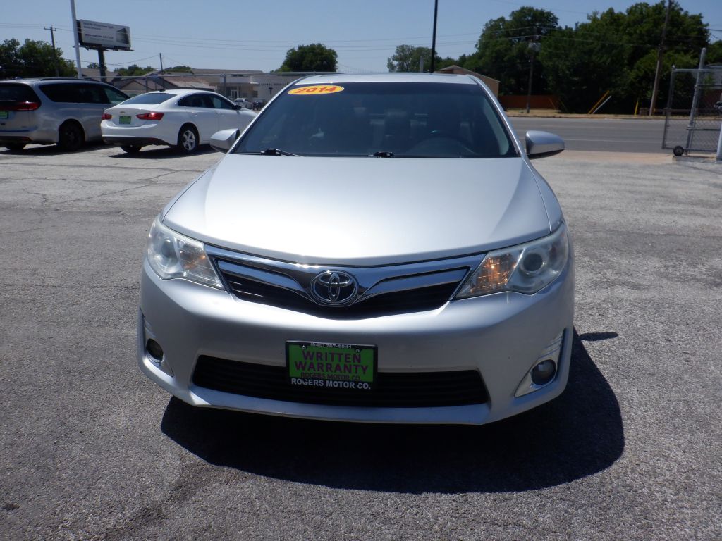 Photo 8 of this TOYOTA CAMRY