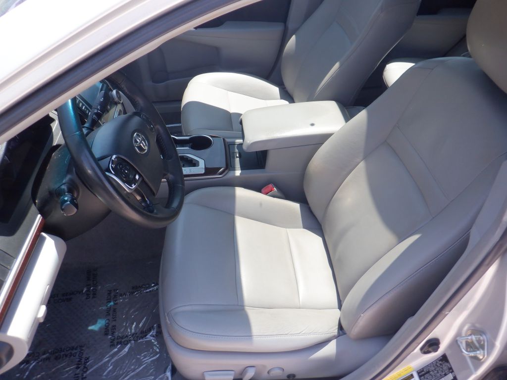 Photo 10 of this TOYOTA CAMRY