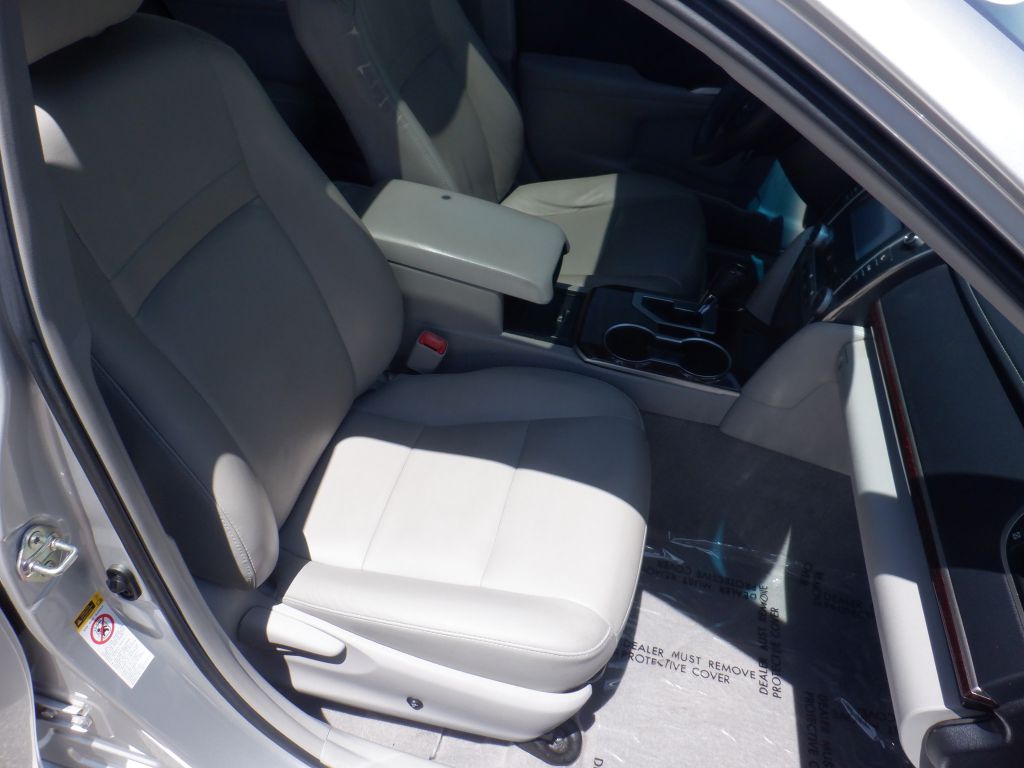 Photo 14 of this TOYOTA CAMRY