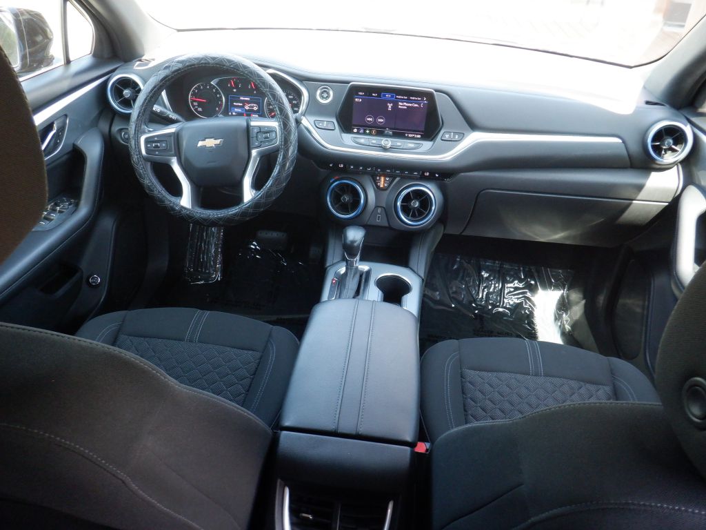 Photo 15 of this CHEVROLET BLAZER