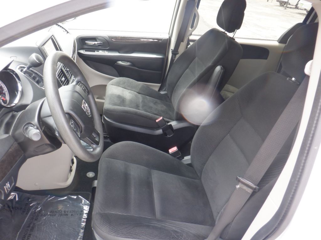 Photo 10 of this DODGE GRAND CARAVAN