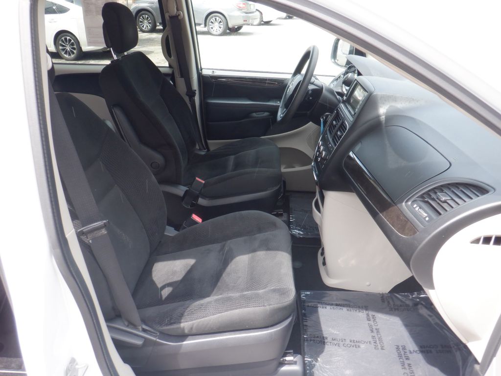 Photo 14 of this DODGE GRAND CARAVAN