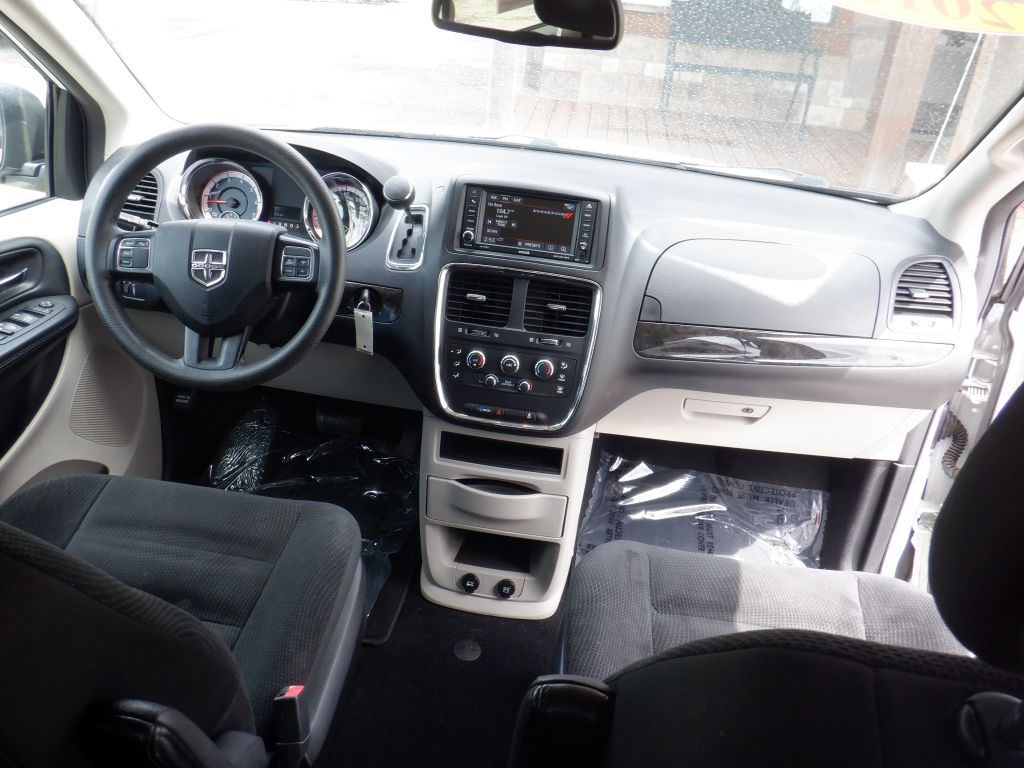 Photo 15 of this DODGE GRAND CARAVAN