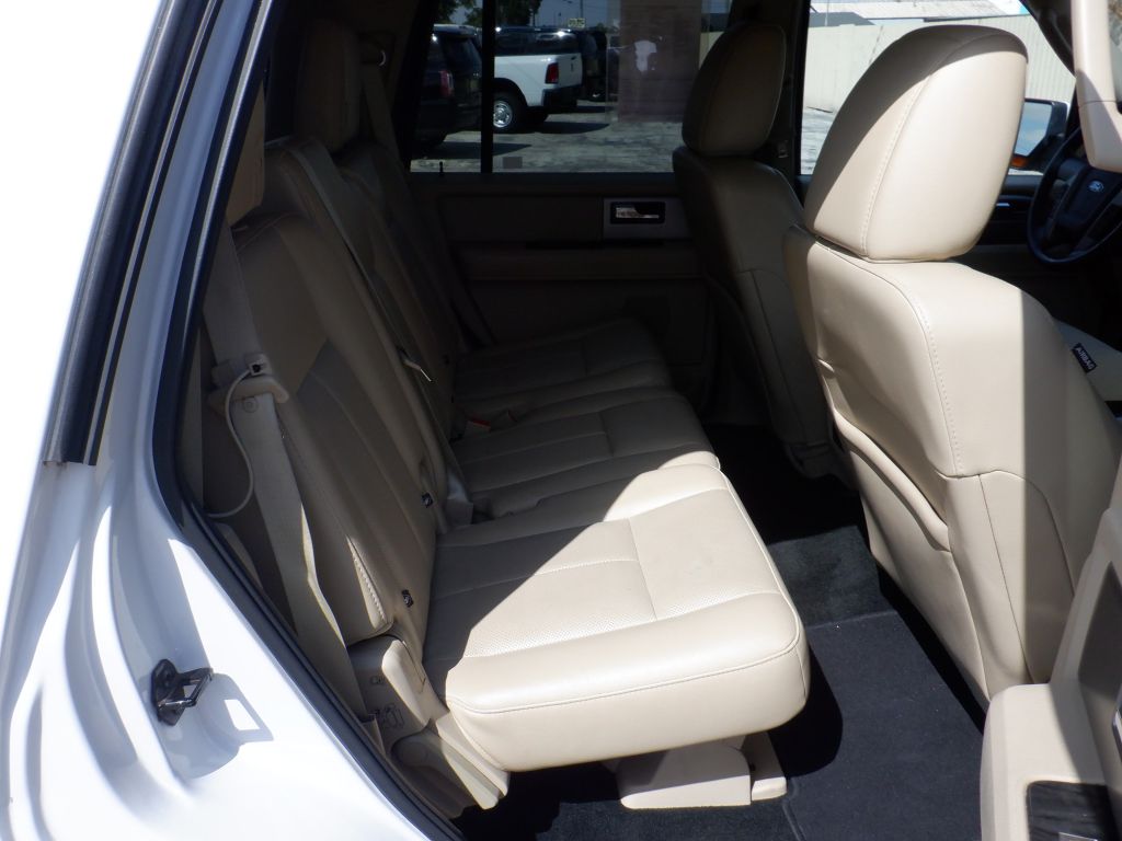 Photo 13 of this FORD EXPEDITION