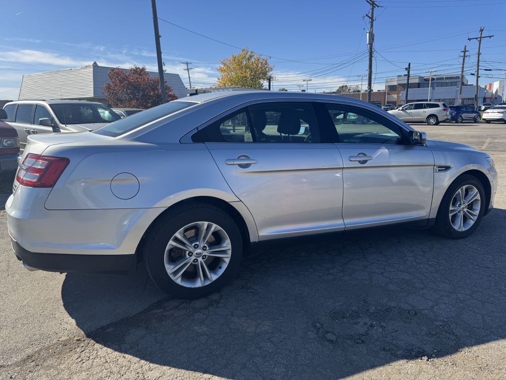 2017 Ford Taurus #4
