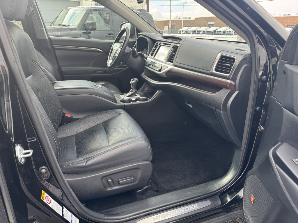 2014 Toyota Highlander #9