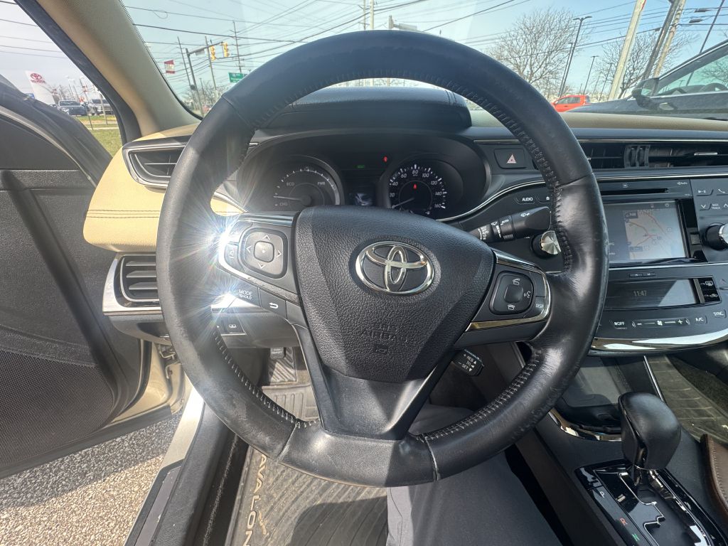 2016 Toyota Avalon #8