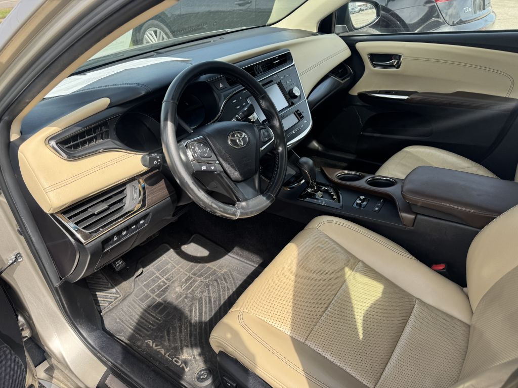 2016 Toyota Avalon #10