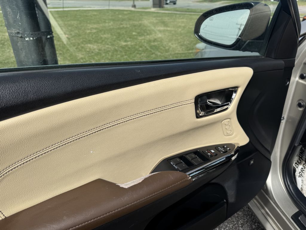 2016 Toyota Avalon #15