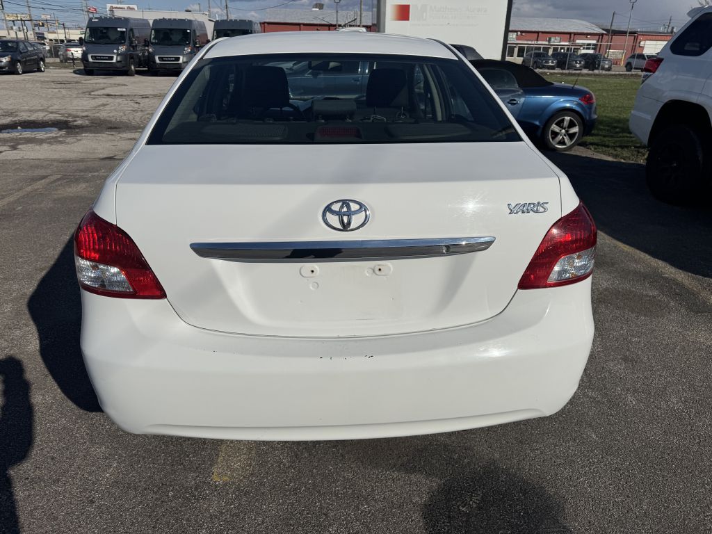 2012 Toyota Yaris #4