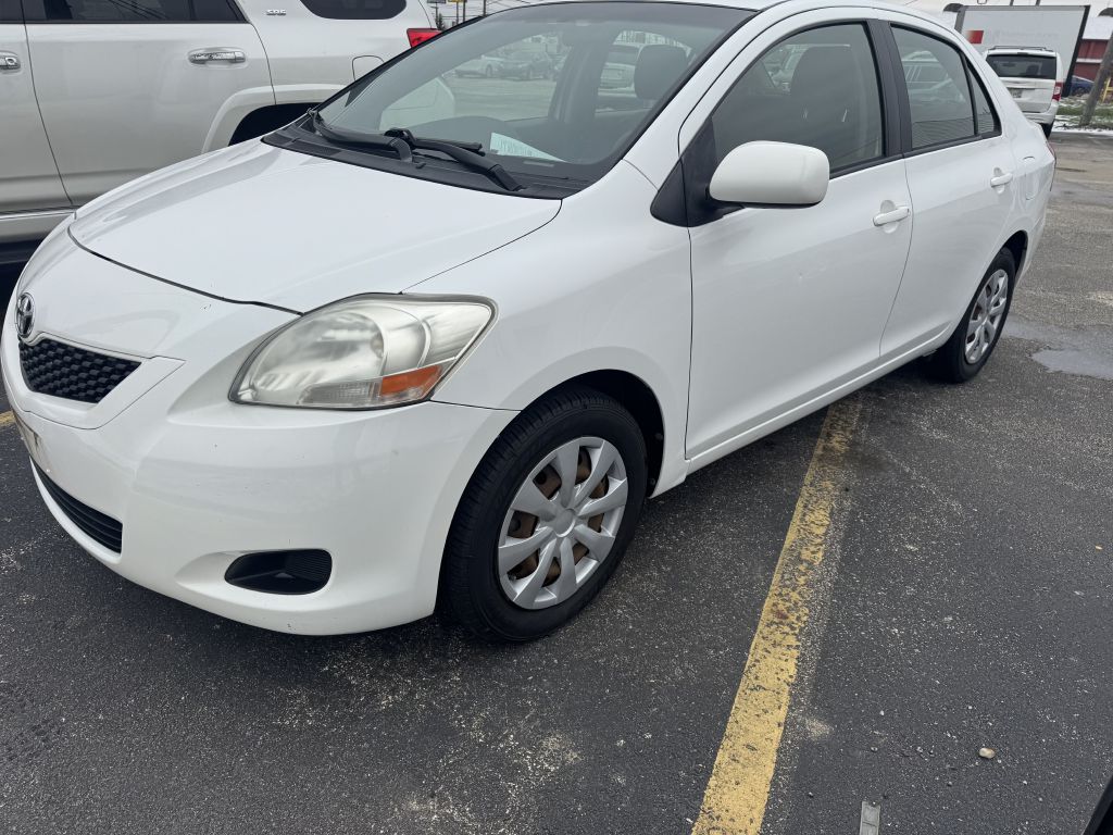 2012 Toyota Yaris #3