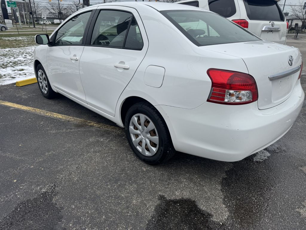 2012 Toyota Yaris #5