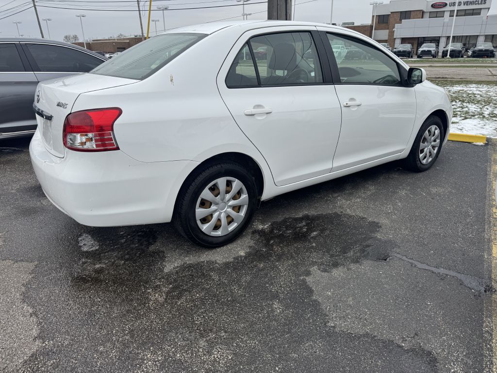 2012 Toyota Yaris #8