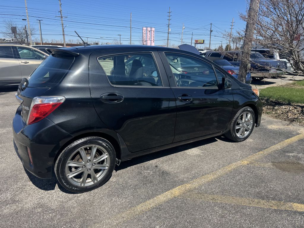2012 Toyota Yaris #4