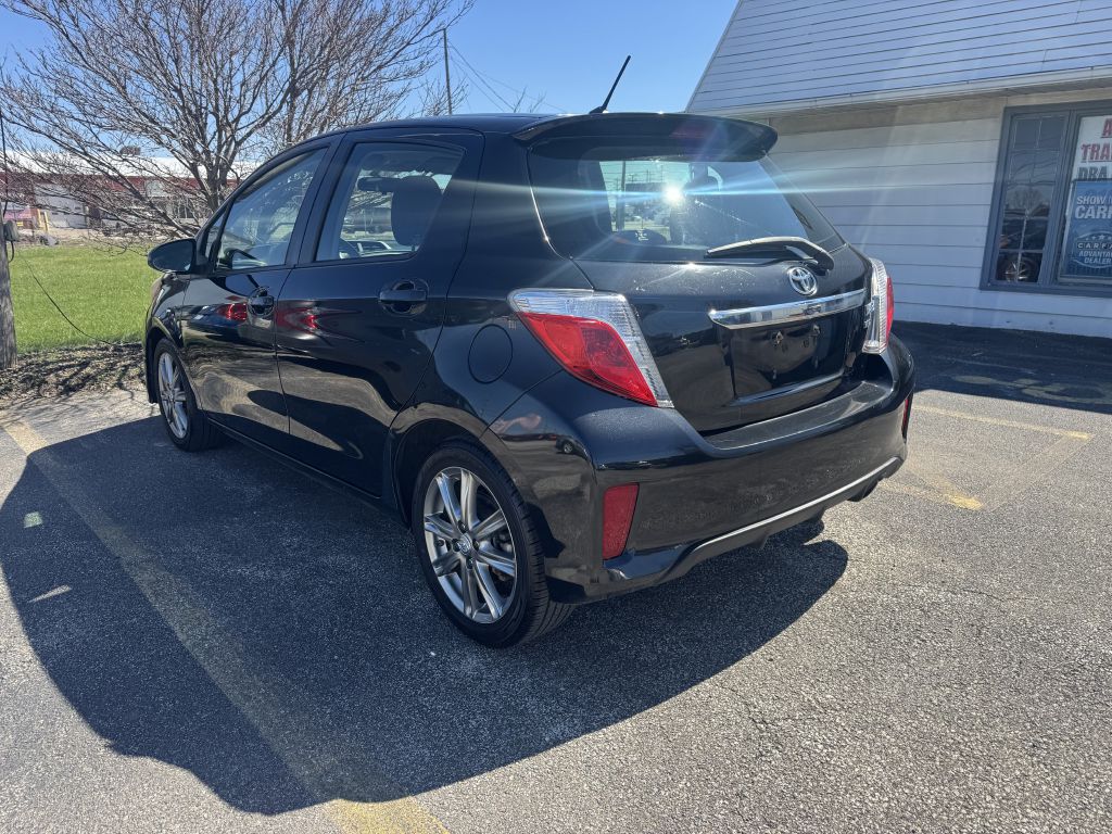 2012 Toyota Yaris #6