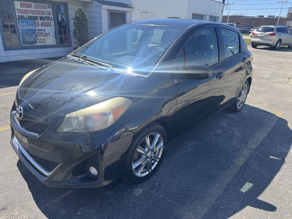 2012 Toyota Yaris #3