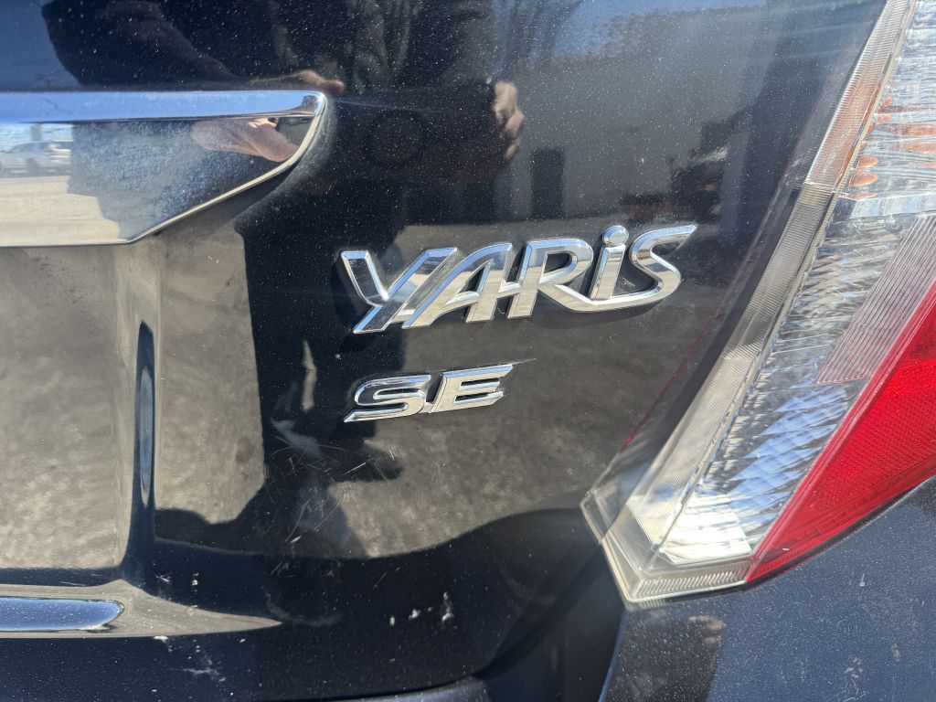 2012 Toyota Yaris #12