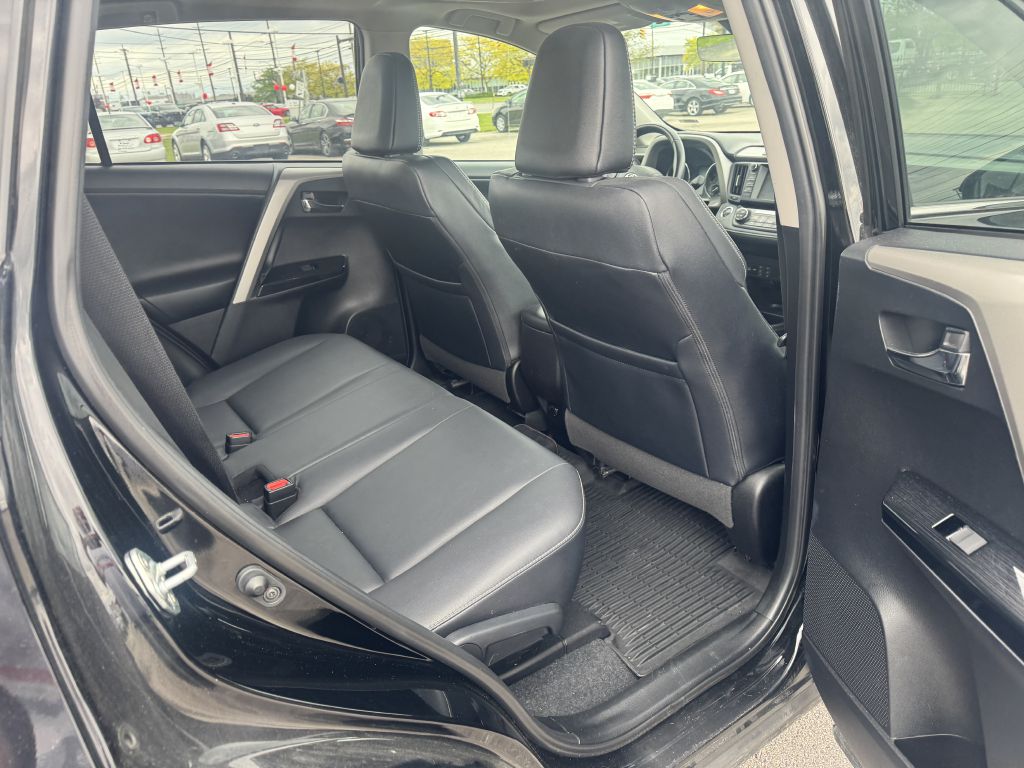 2018 Toyota RAV4 #8