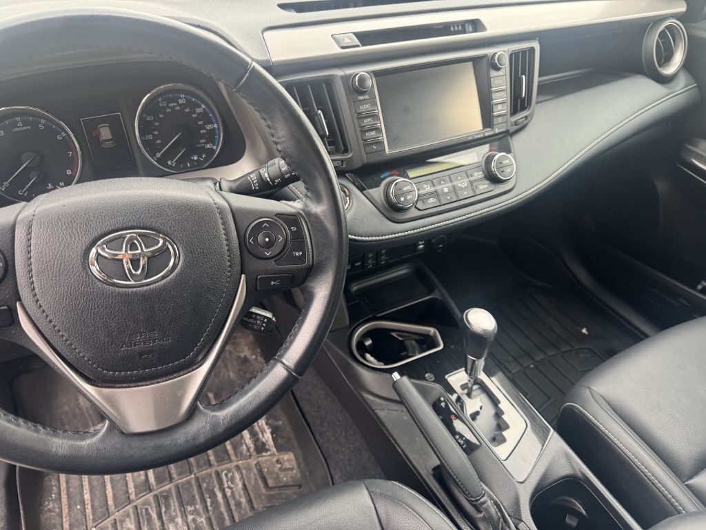 2018 Toyota RAV4 #11