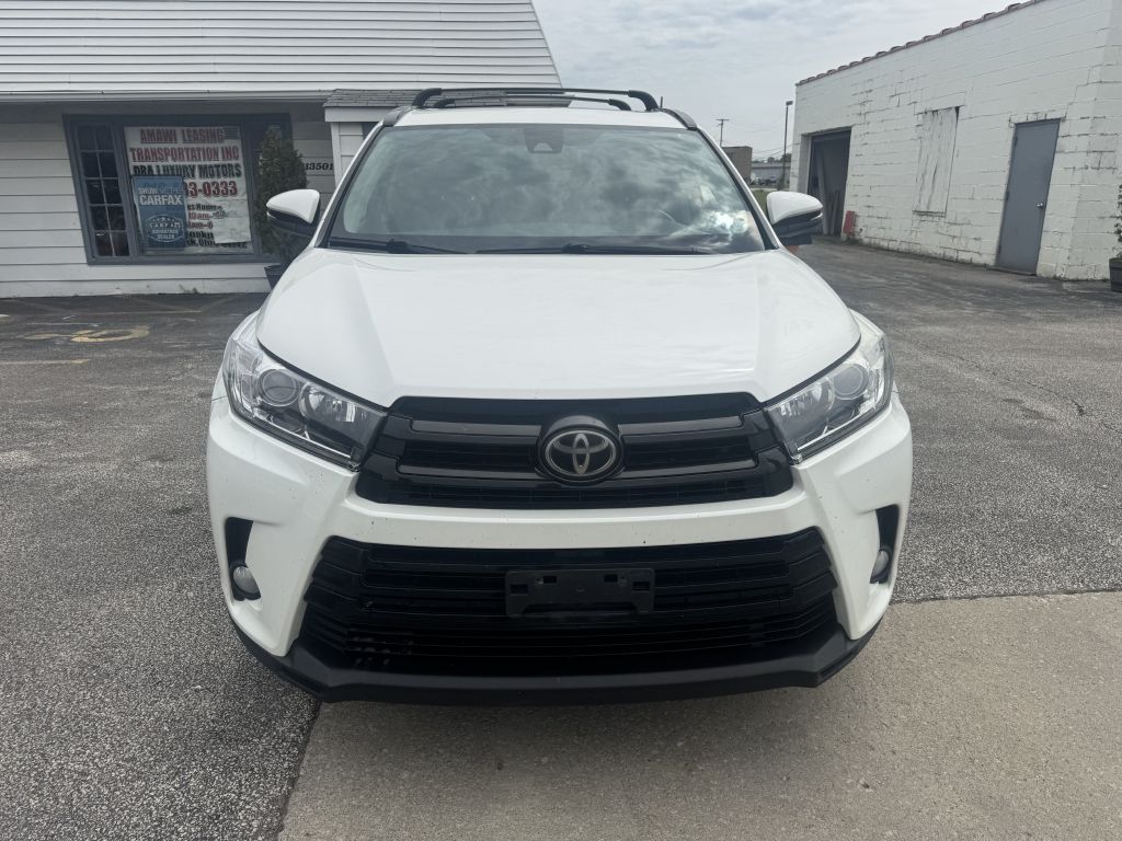 2018 Toyota Highlander #2