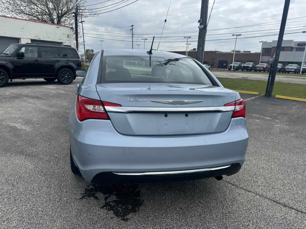 2013 Chrysler 200 #4
