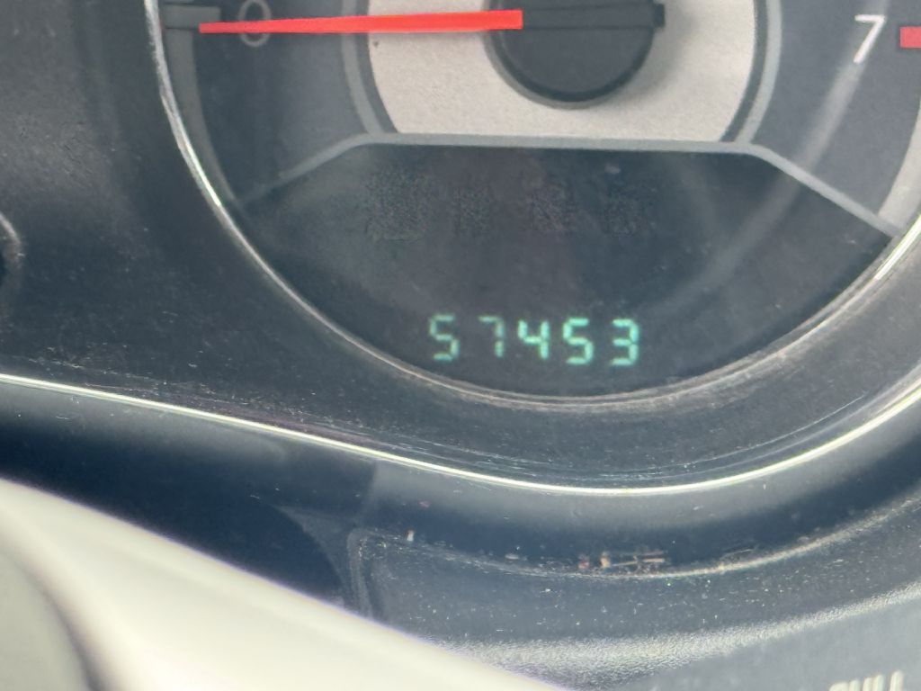 2013 Chrysler 200 #9