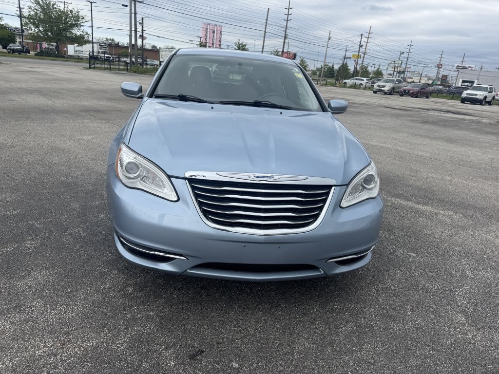 2013 Chrysler 200 #2