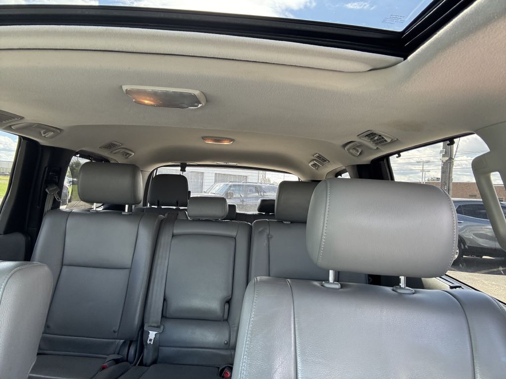 Photo 13 of this TOYOTA SEQUOIA