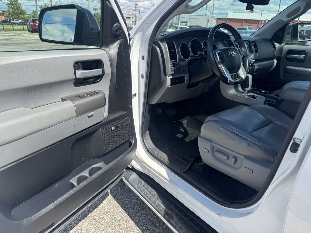 Photo 8 of this TOYOTA SEQUOIA