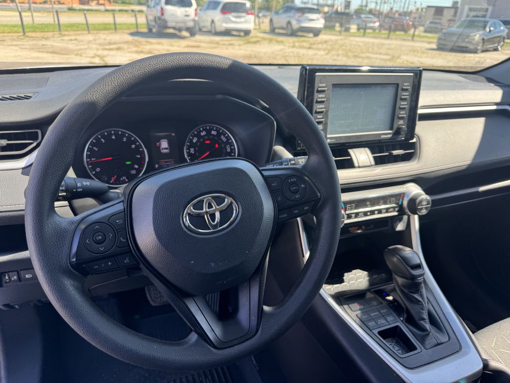 Photo 11 of this TOYOTA RAV4