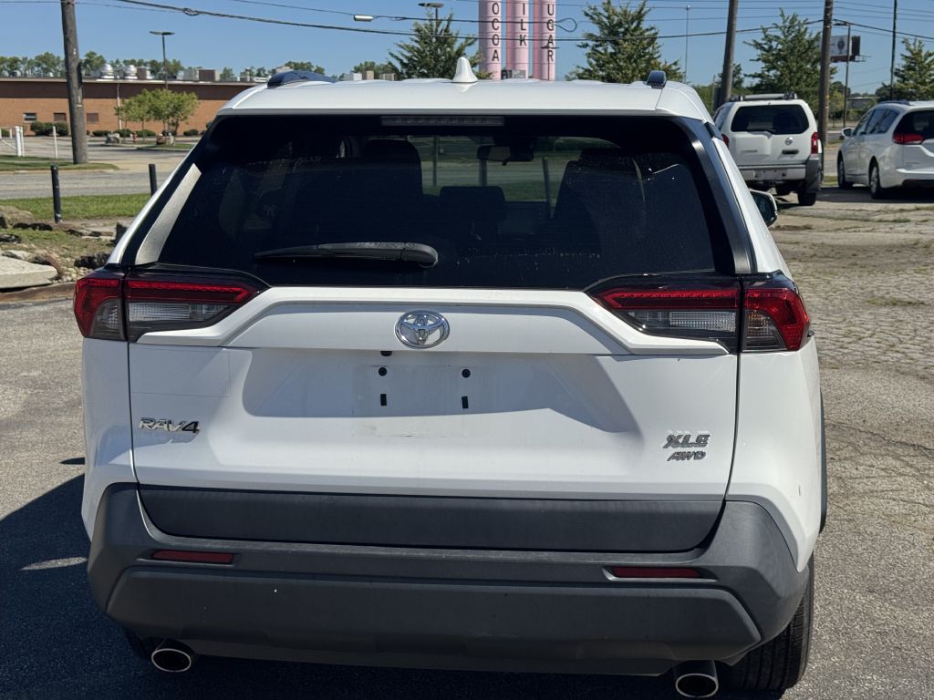 Photo 3 of this TOYOTA RAV4