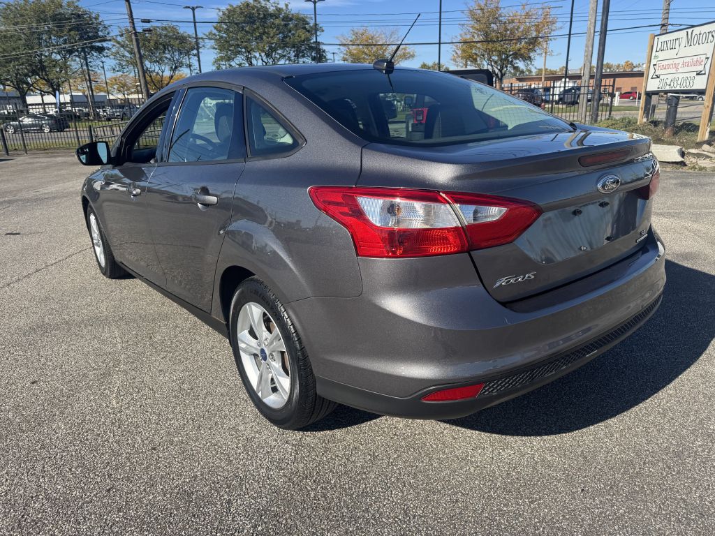 Photo 6 of this FORD FOCUS
