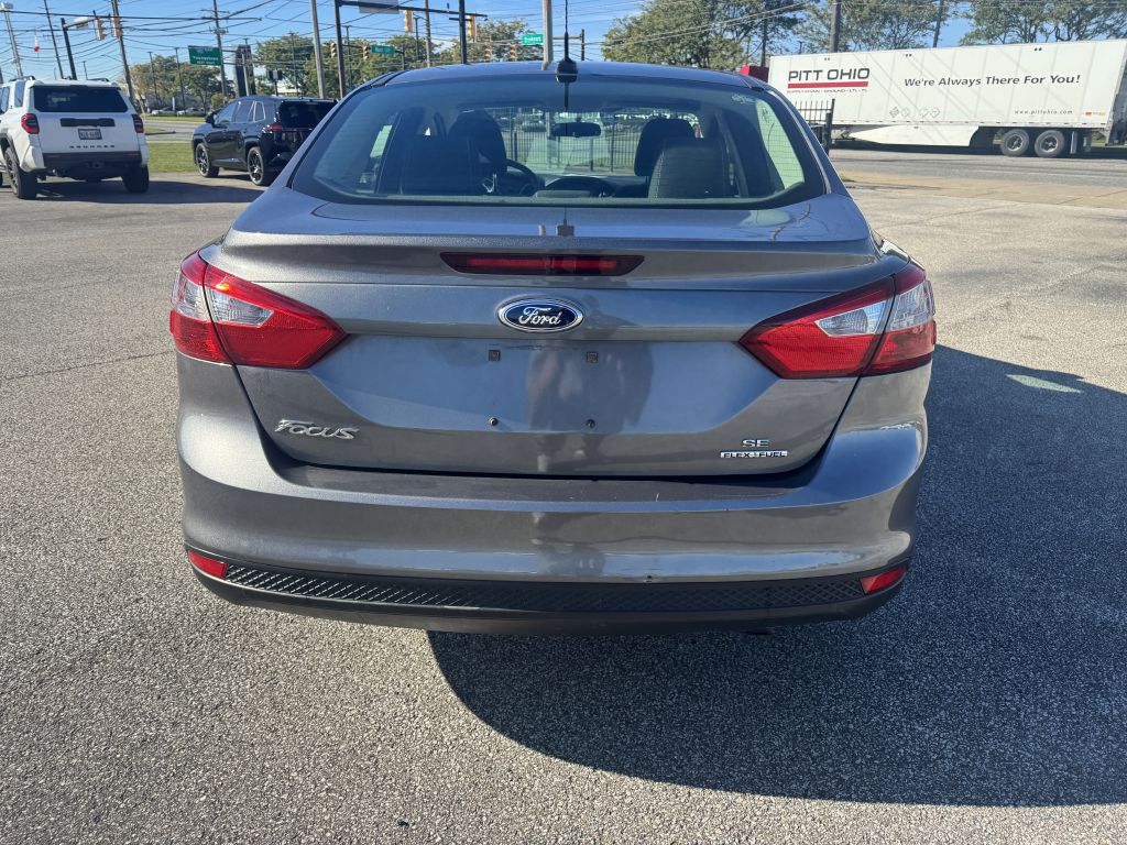 Photo 5 of this FORD FOCUS