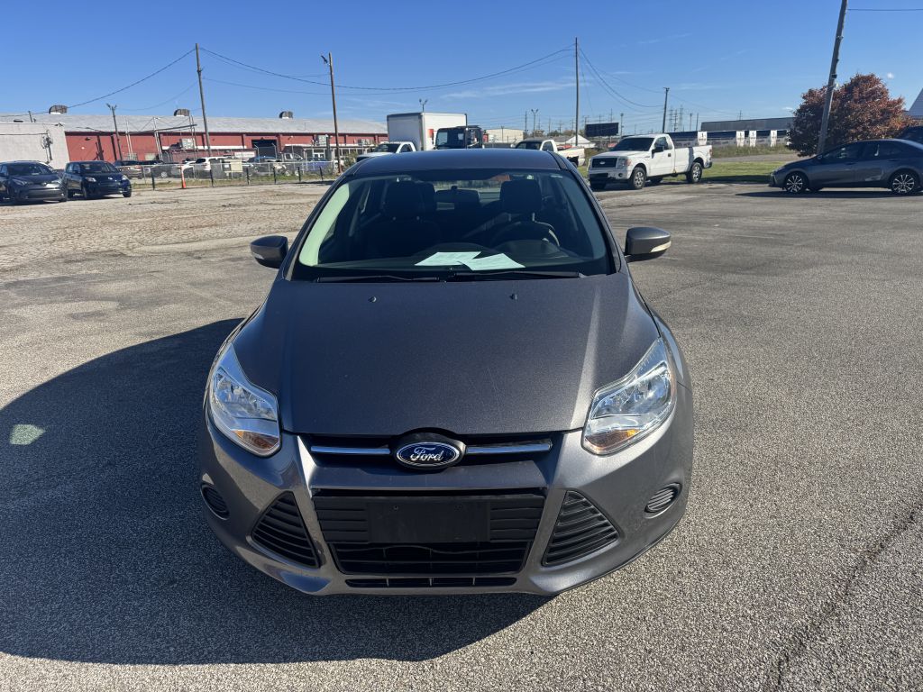 Photo 2 of this FORD FOCUS