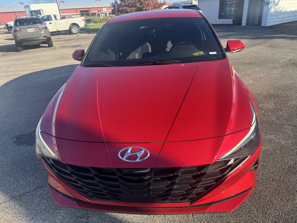 Photo 2 of this HYUNDAI ELANTRA