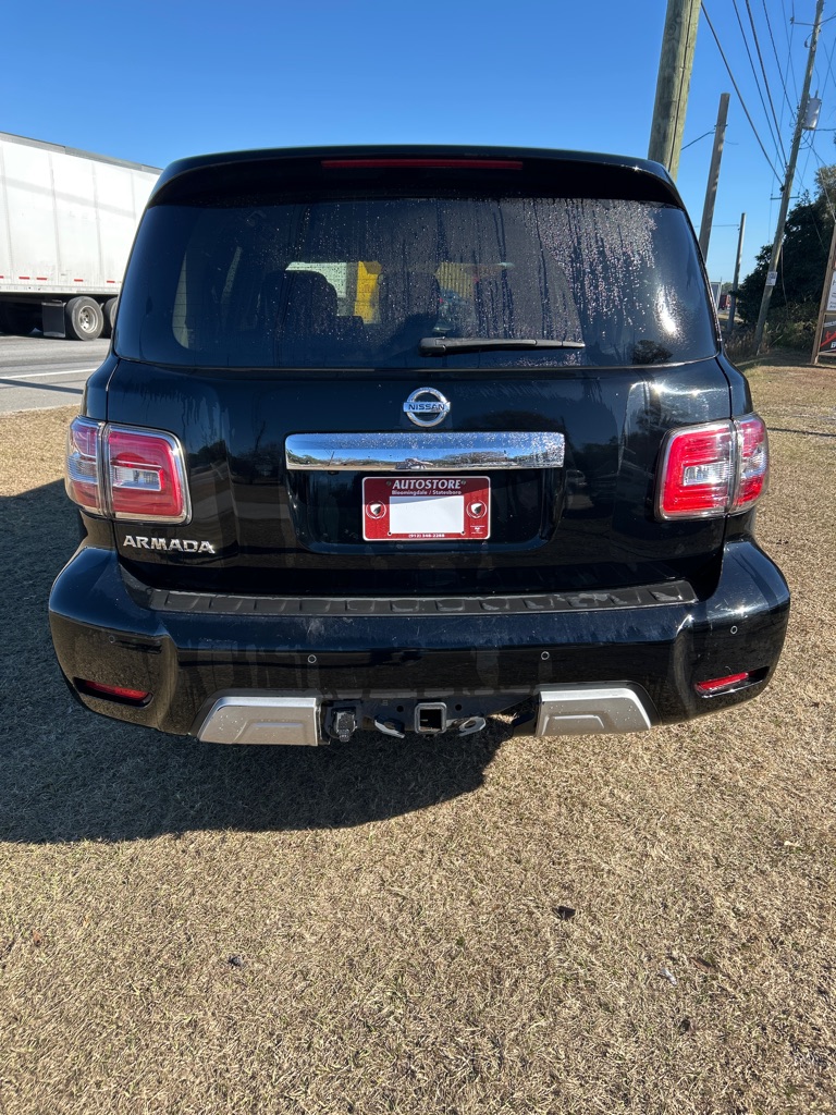 2018 Nissan Armada SV's photo