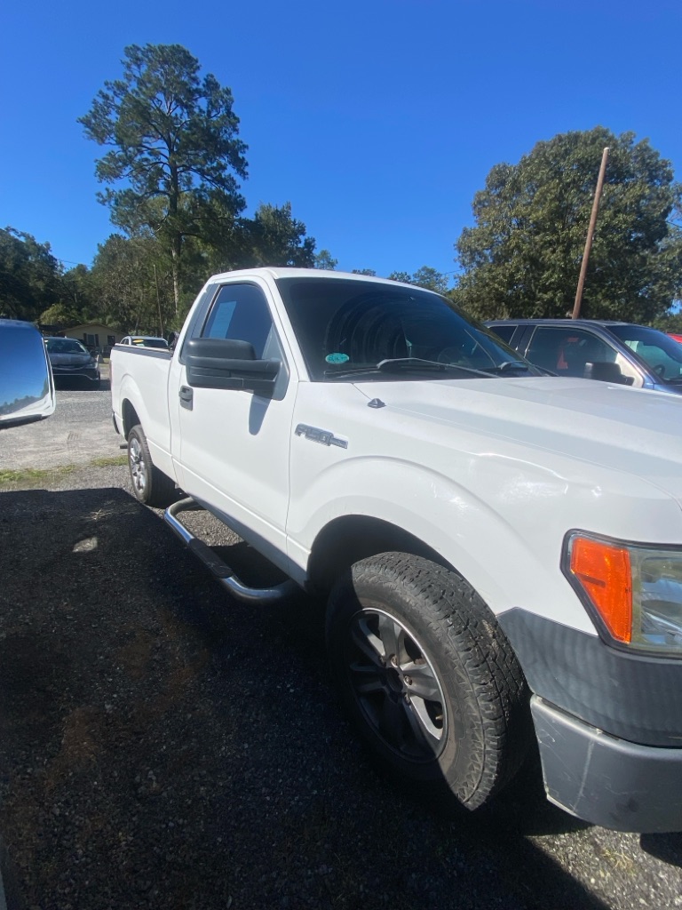 2013 Ford F-150 XL's photo