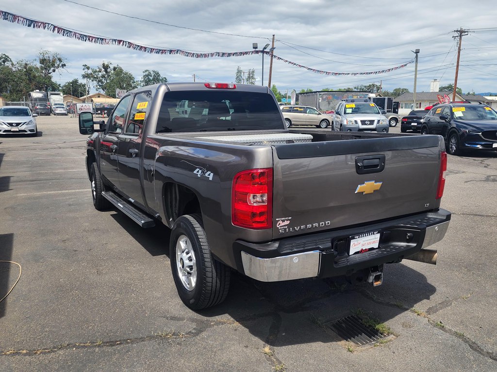 Photo 3 of this CHEVROLET SILVERADO 2500
